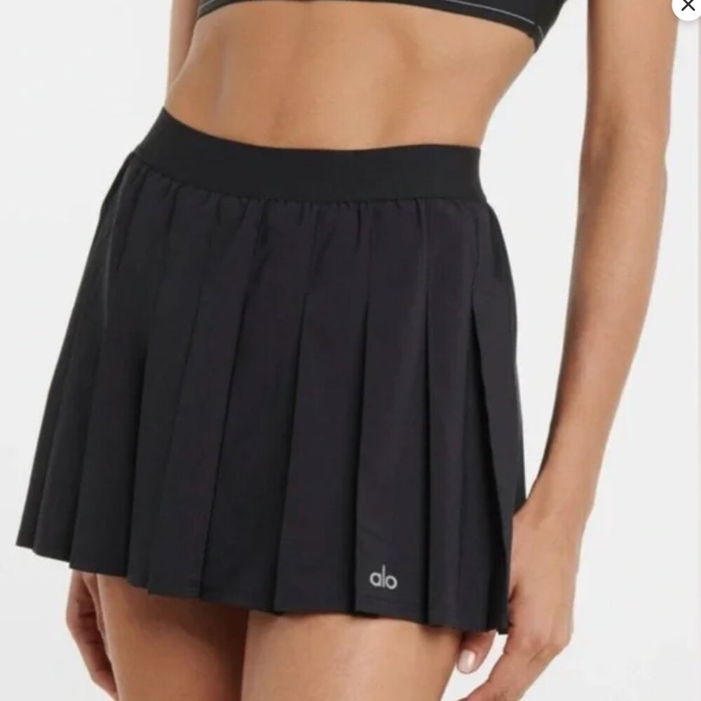 ALO Yoga Varsity Tennis Skirt in Black -- Size XXS